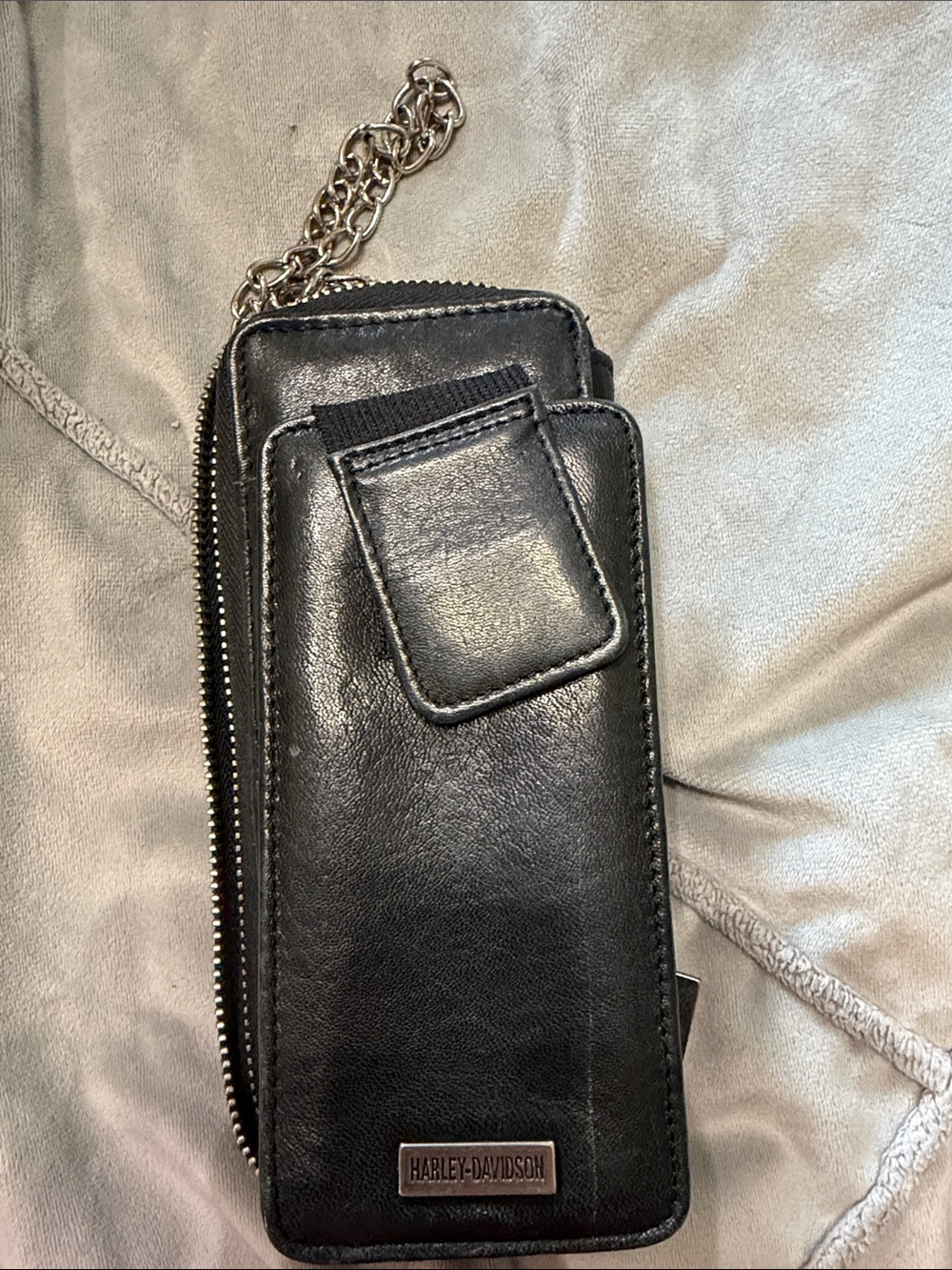 Harley-Davidson Black Leather Chain Zip Phone Pouch